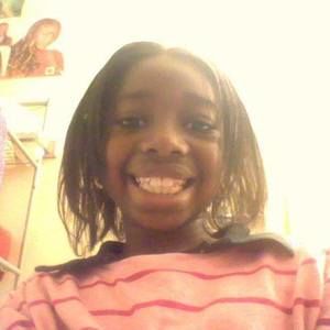 Meet your Posher, Lydie